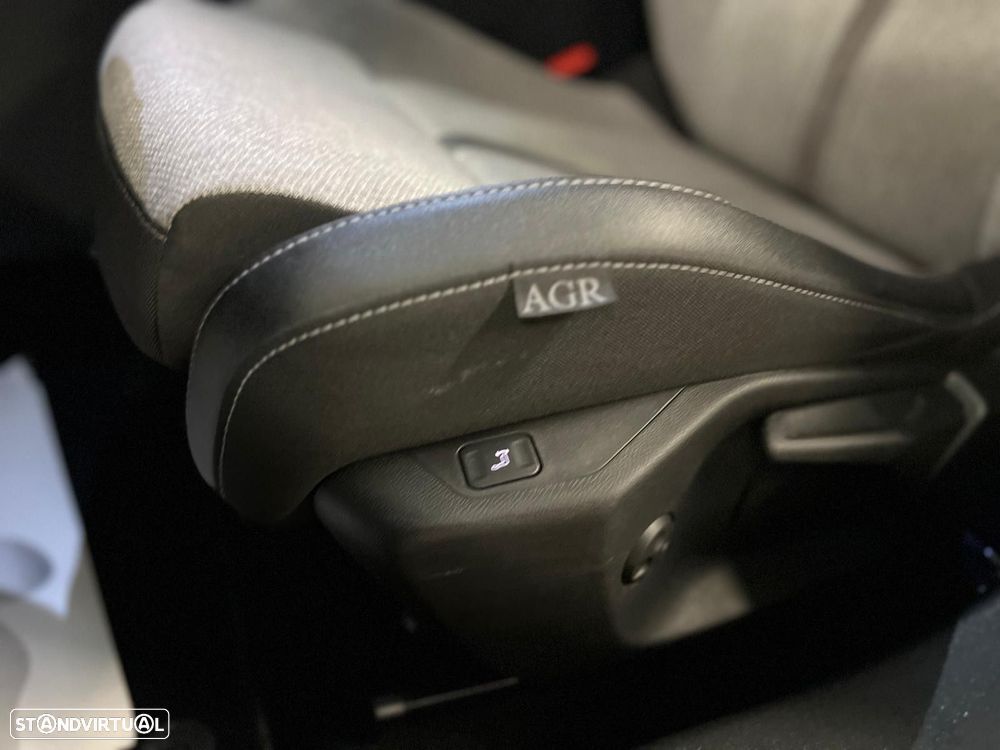 Opel Astra 1.2 T Elegance - 12