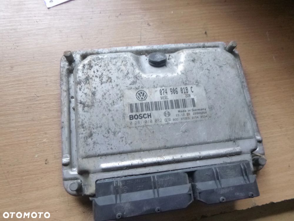 KOMPUTER STEROWNIK SILNIKA  VW T4 2,5TDI 102PS