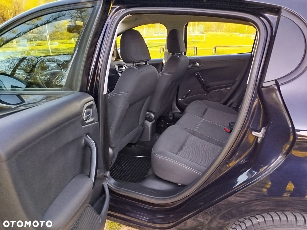 Peugeot 208 1.6 BlueHDi Active S&S - 16