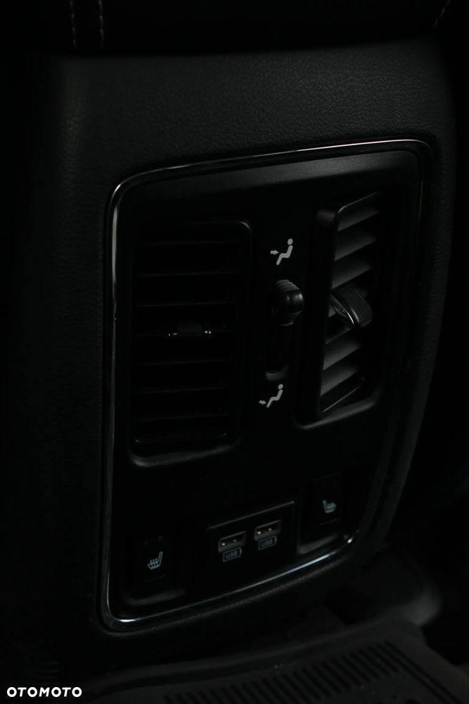 Jeep Grand Cherokee Gr 6.4 V8 SRT8 EU6 - 19