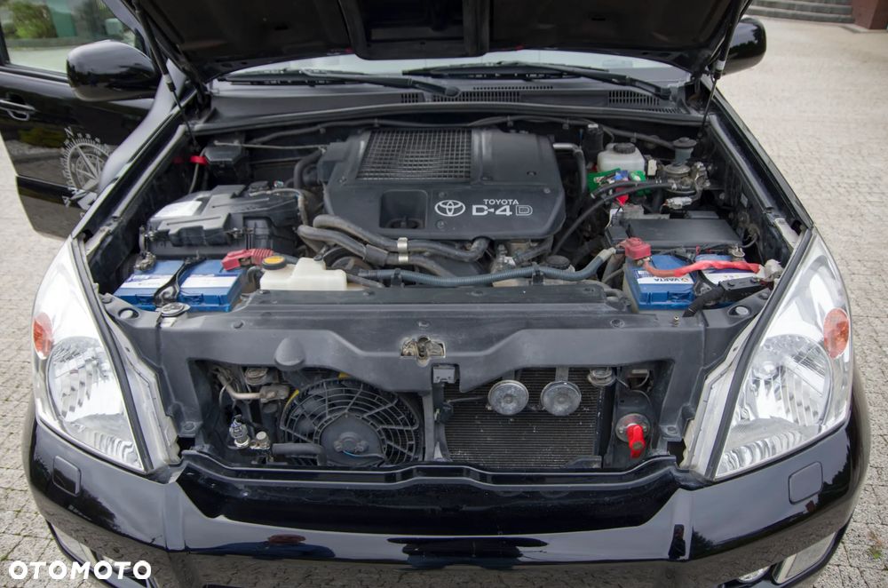 Toyota Land Cruiser - 18