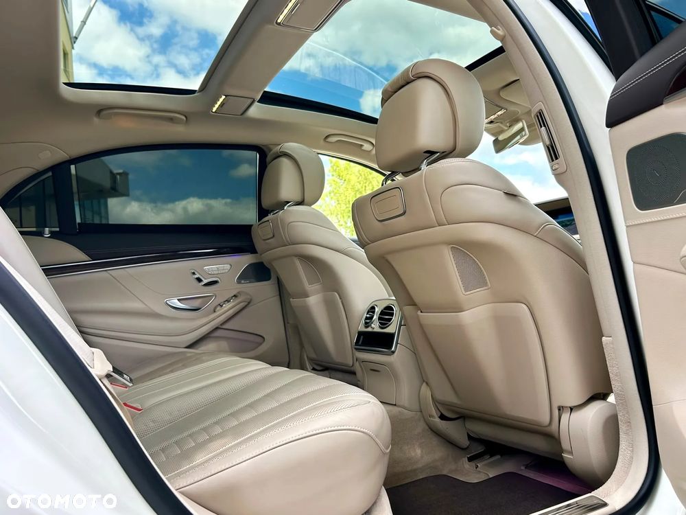 Mercedes-Benz Klasa S 560 4-Matic L 9G-TRONIC - 23