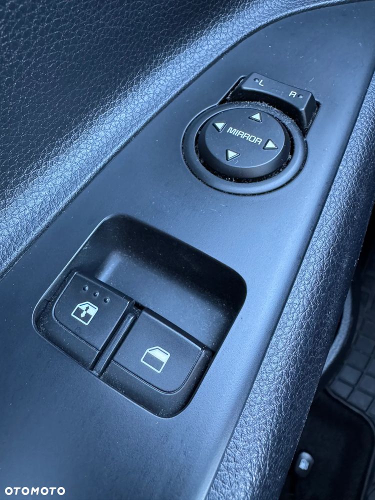 Kia Rio 1.2 L - 16