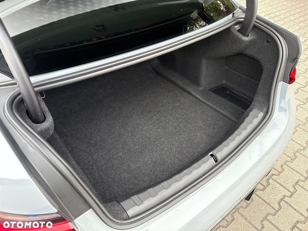 BMW Seria 3 320d xDrive - 13
