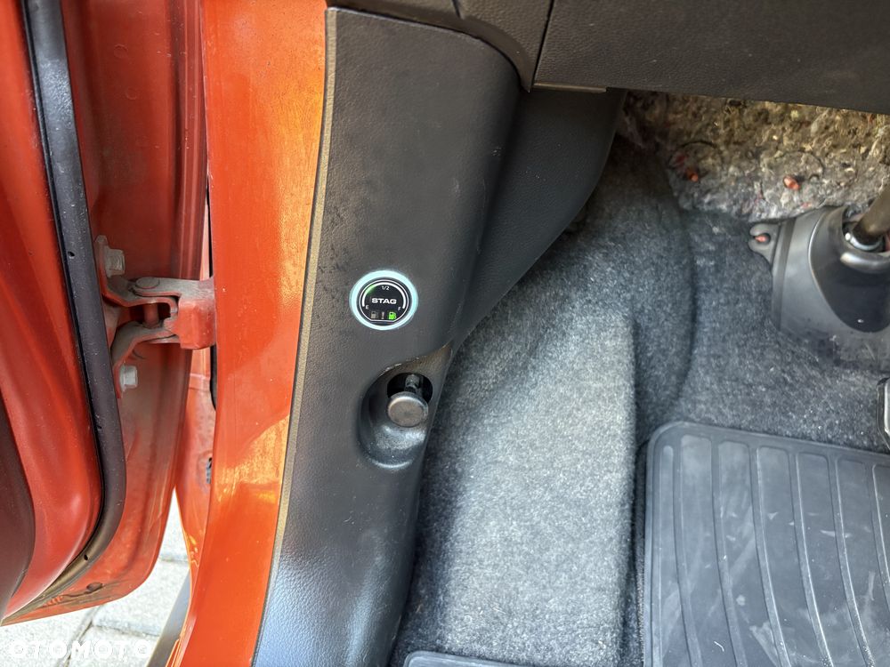 Suzuki Ignis 1.2 SHVS Premium Plus CVT - 10