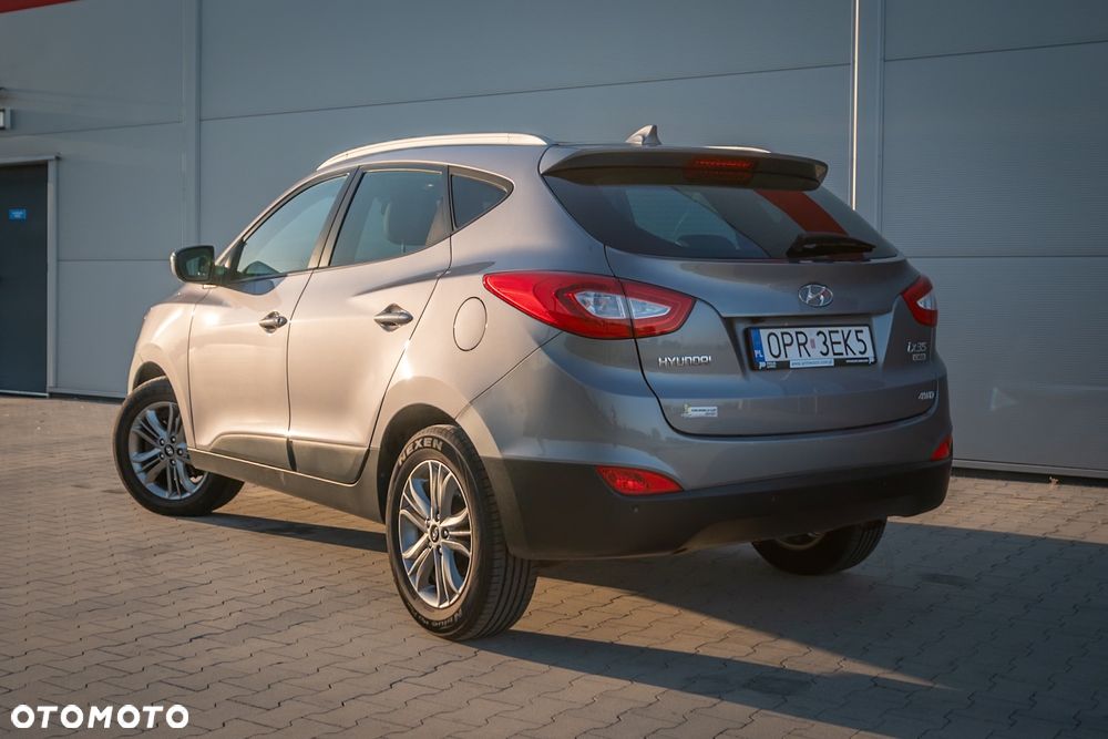 Hyundai ix35 2.0 CRDi 4WD Fifa World Cup Gold Edition - 4