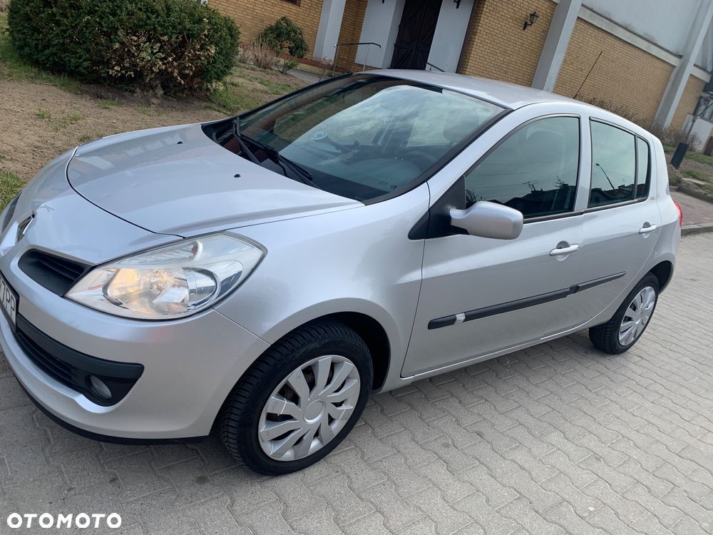 Renault Clio - 2