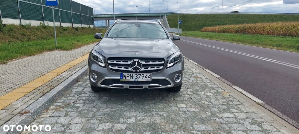 Mercedes-Benz GLA 250 4Matic 7G-DCT UrbanStyle Edition - 4