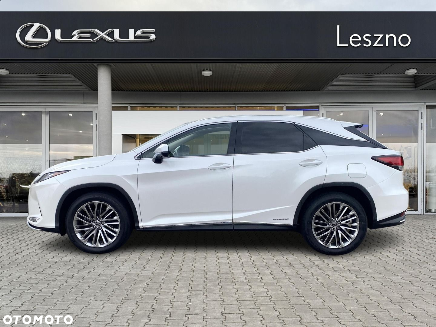 Lexus RX - 9