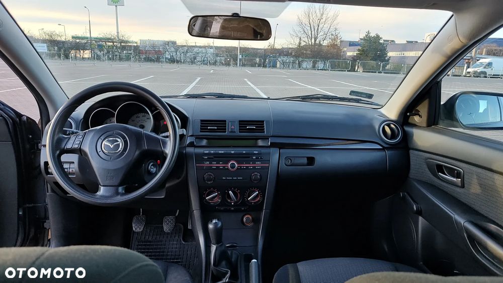 Mazda 3 2.0 Active + - 13