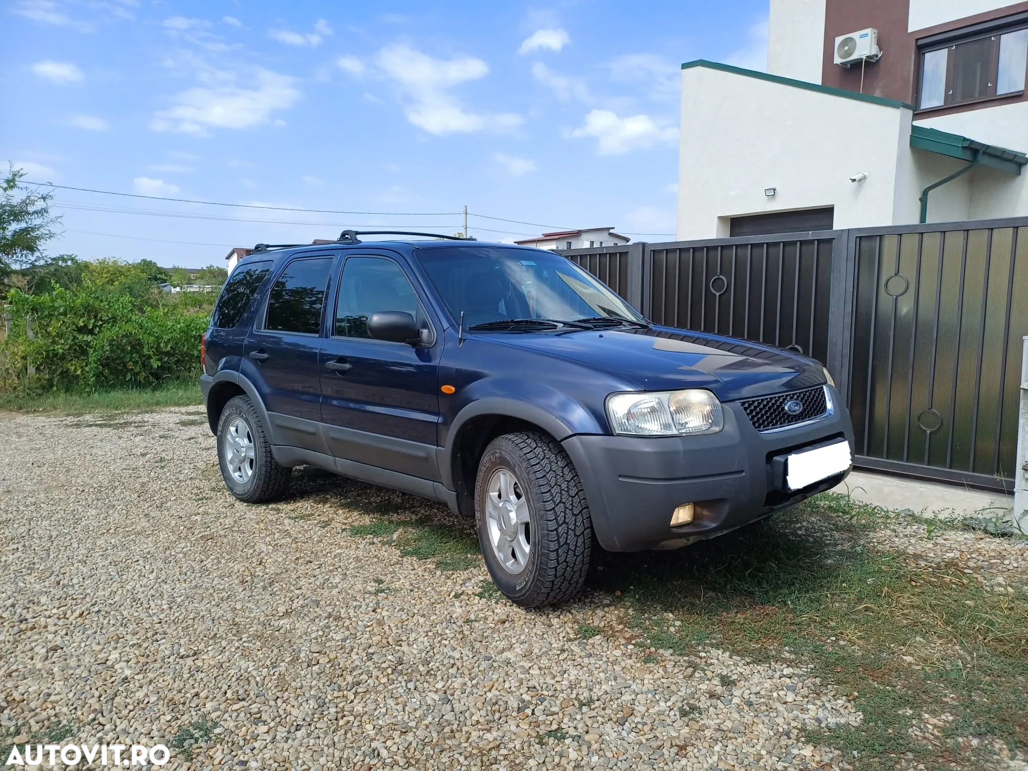 Ford Maverick - 2