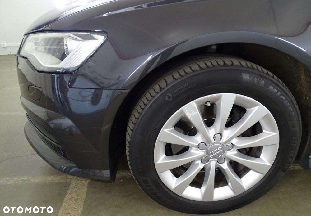 Audi A6 Avant 2.0 TDI Ultra S tronic - 8