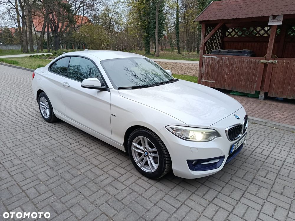 BMW Seria 2 220d Sport Line - 1