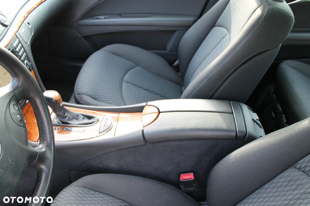 Mercedes-Benz Klasa E 350 7G-TRONIC Avantgarde - 28