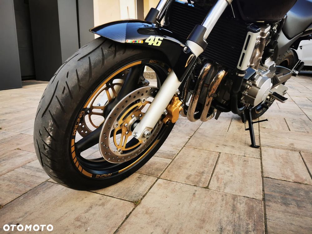 Honda Hornet - 12