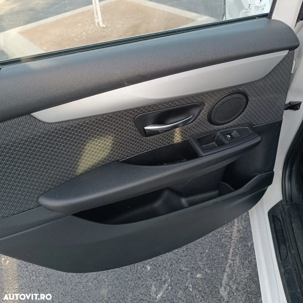 BMW Seria 2 218i AT Advantage - 14