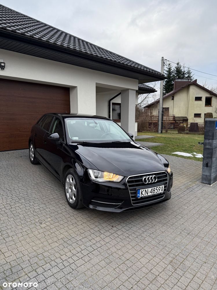 Audi A3 Sportback - 1