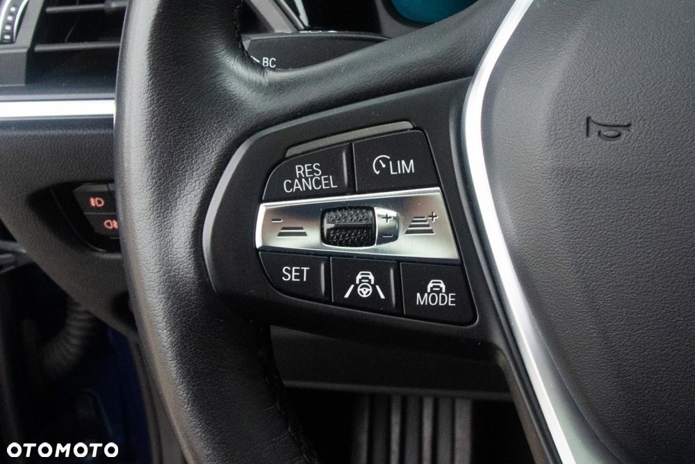 BMW Seria 3 320d xDrive Luxury Line - 28