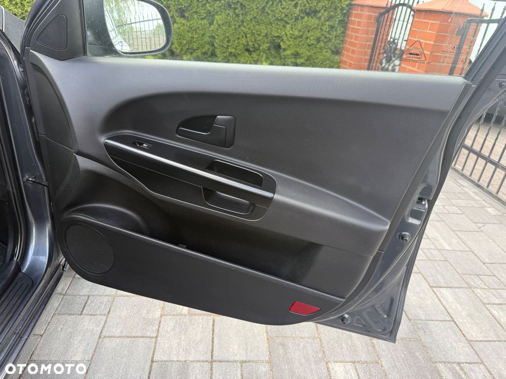 Kia Ceed 1.4 CVVT Dream-Team Edition - 29