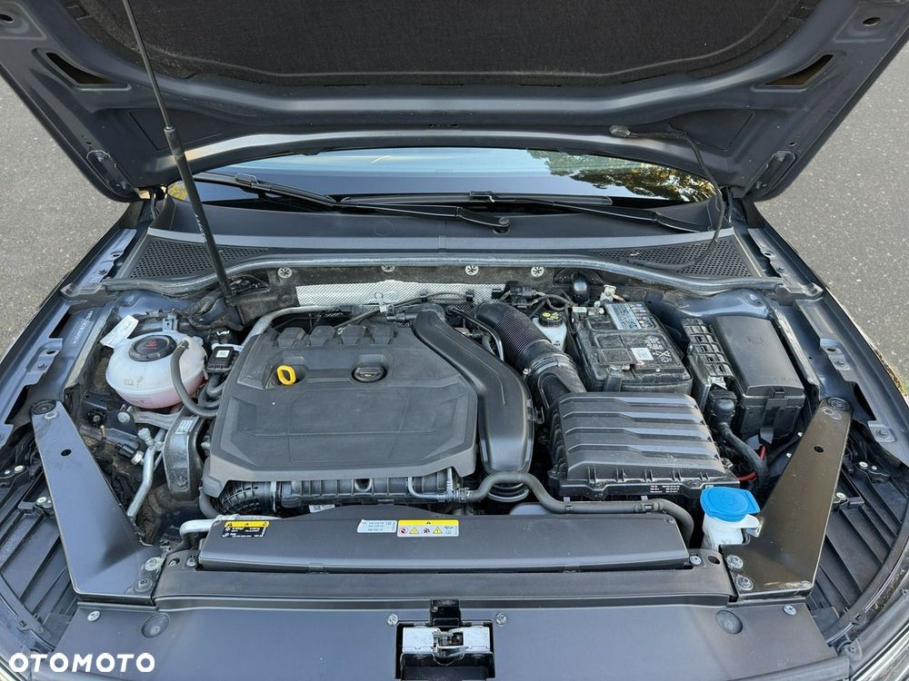 Volkswagen Passat - 25