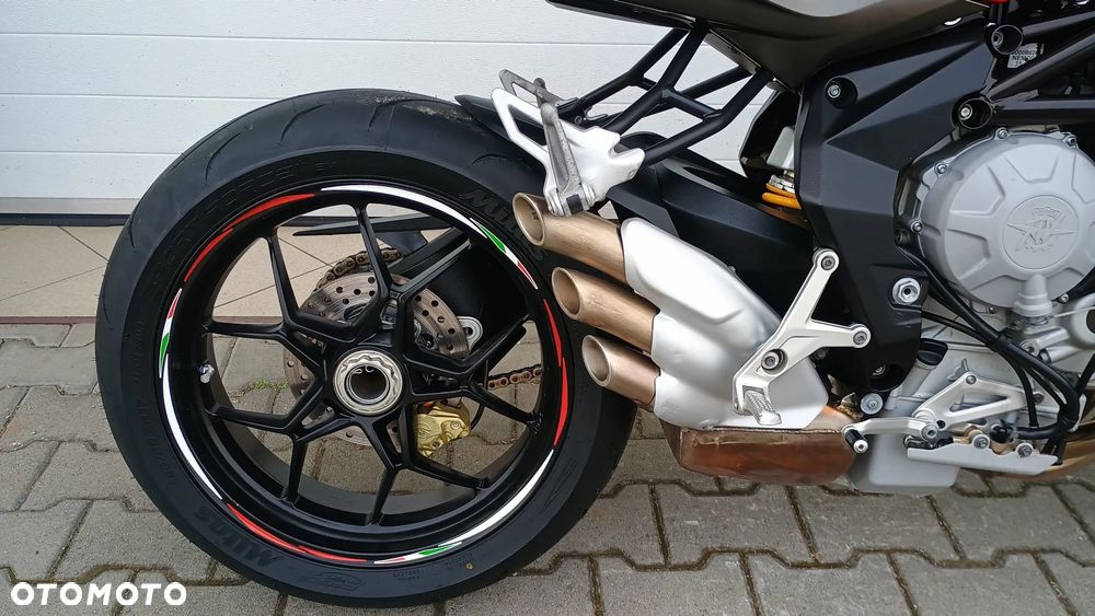 MV AGUSTA Brutale - 31