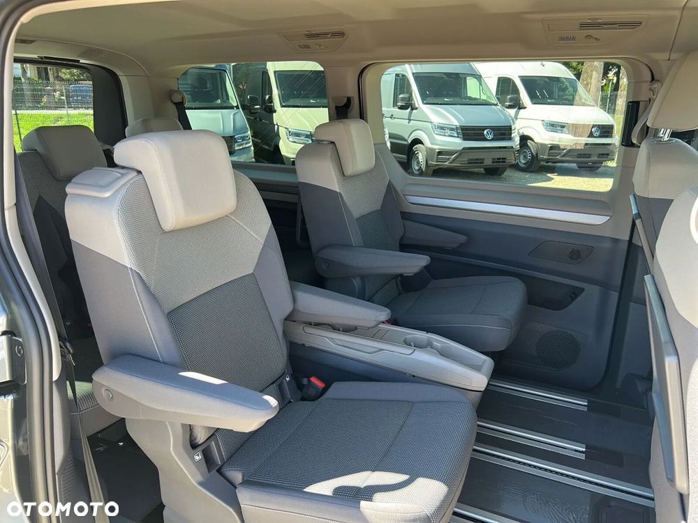 Volkswagen Multivan - 17