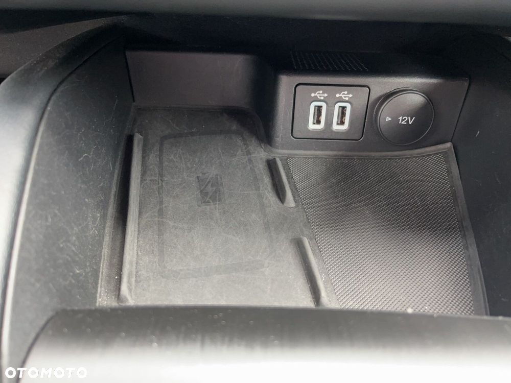 Ford Kuga - 34