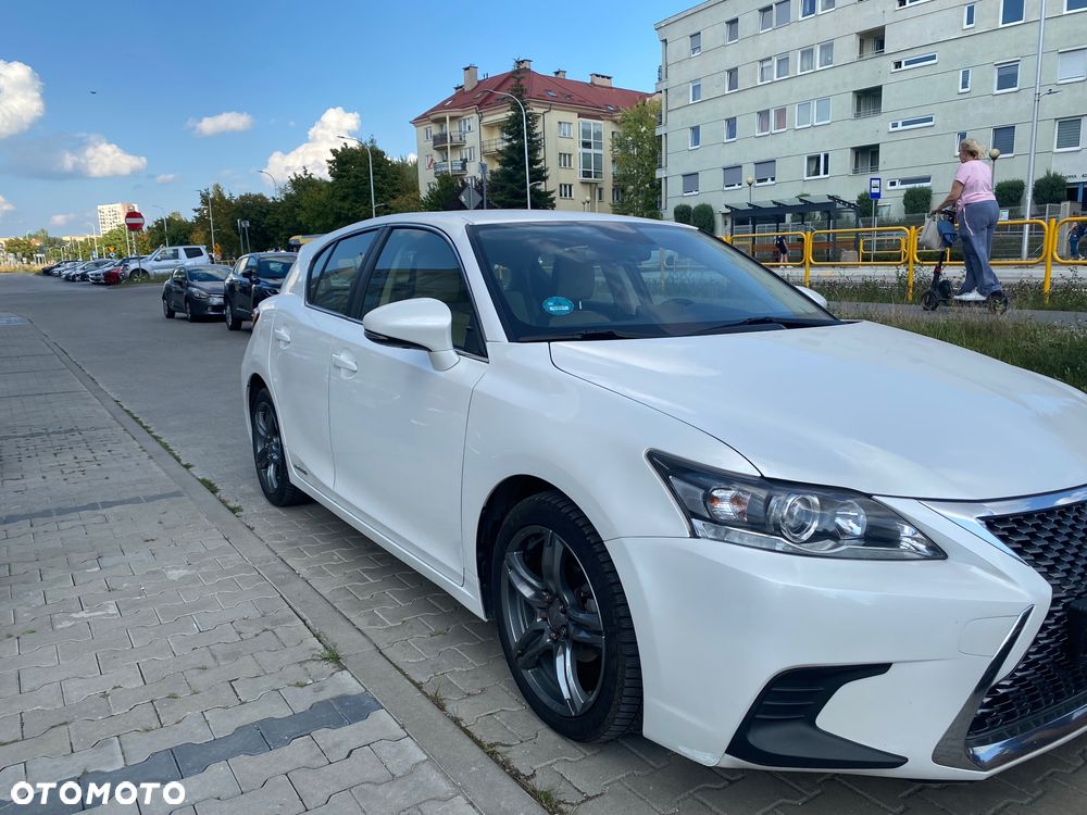 Lexus CT - 4