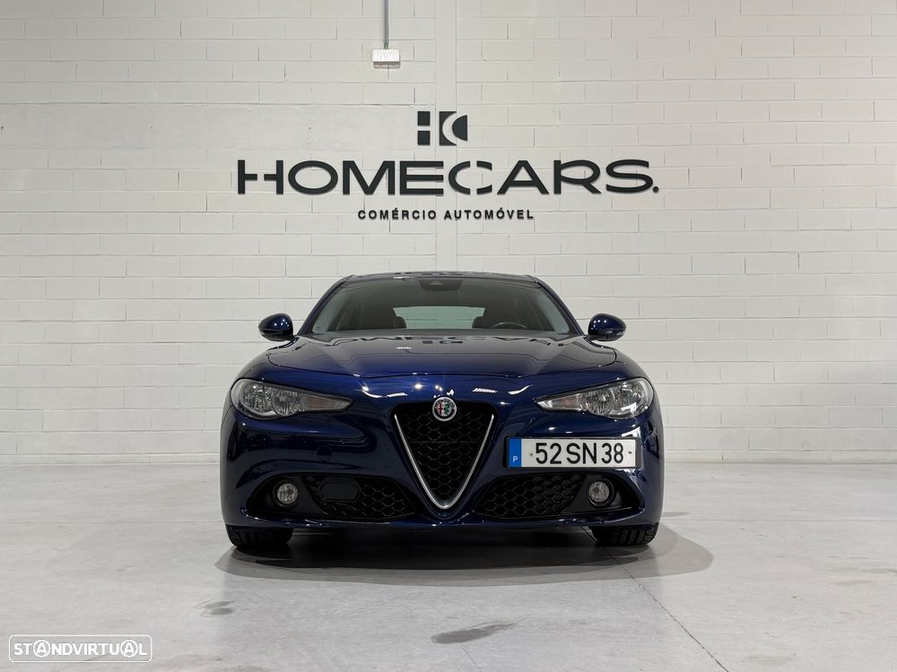 Alfa Romeo Giulia 2.2 D AT8 - 5