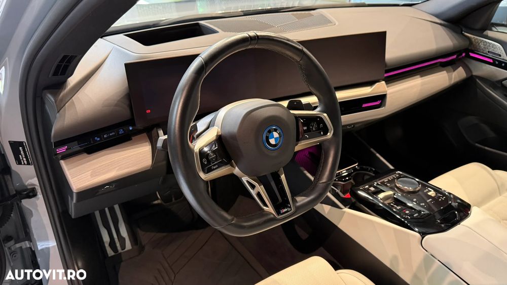 BMW Seria 5 530e Aut. - 13