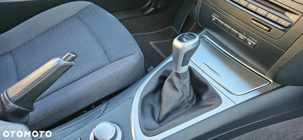 BMW Seria 1 118d - 25
