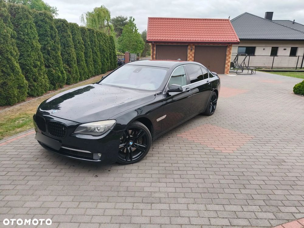 BMW Seria 7 740i L - 4