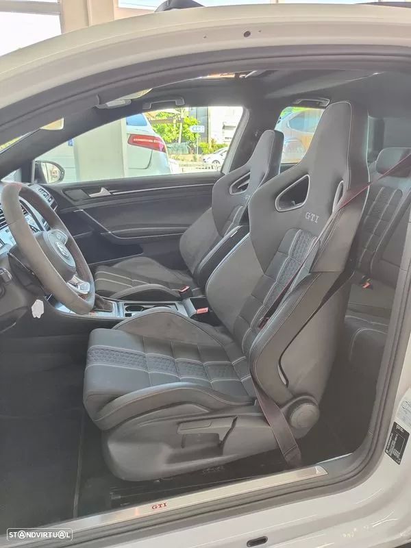 VW Golf - 6