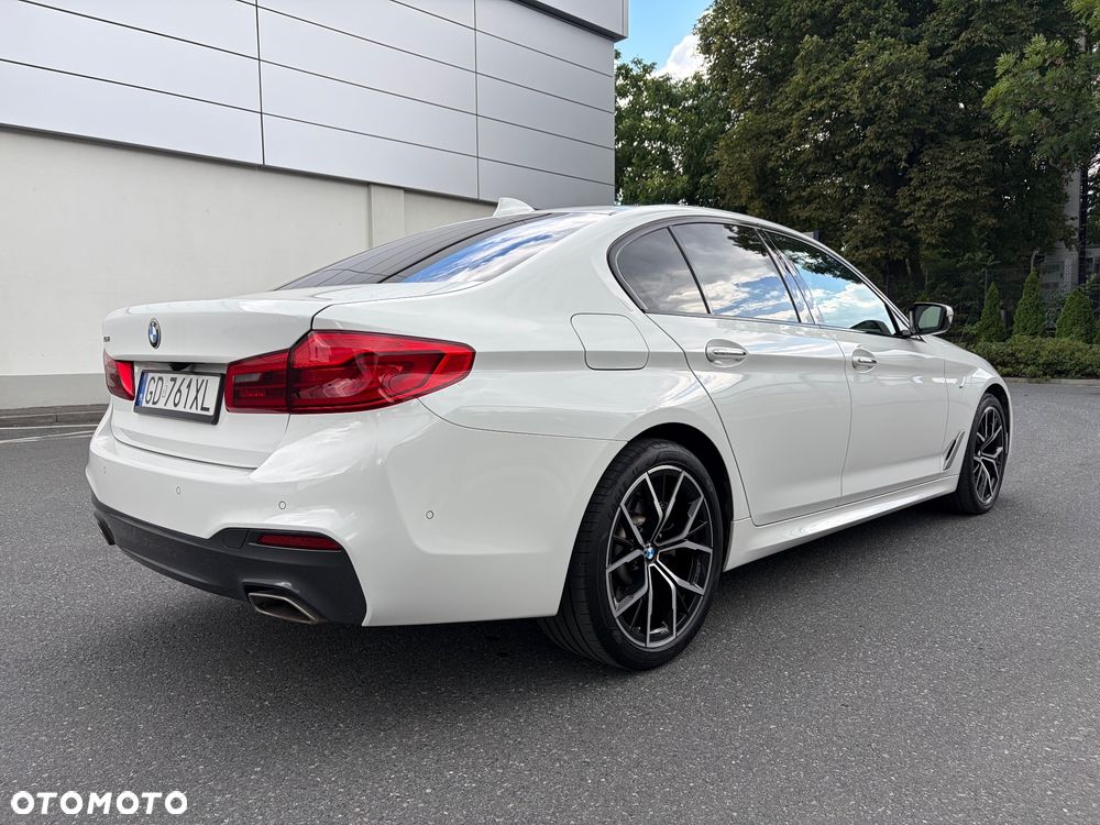 BMW Seria 5 520d xDrive - 11