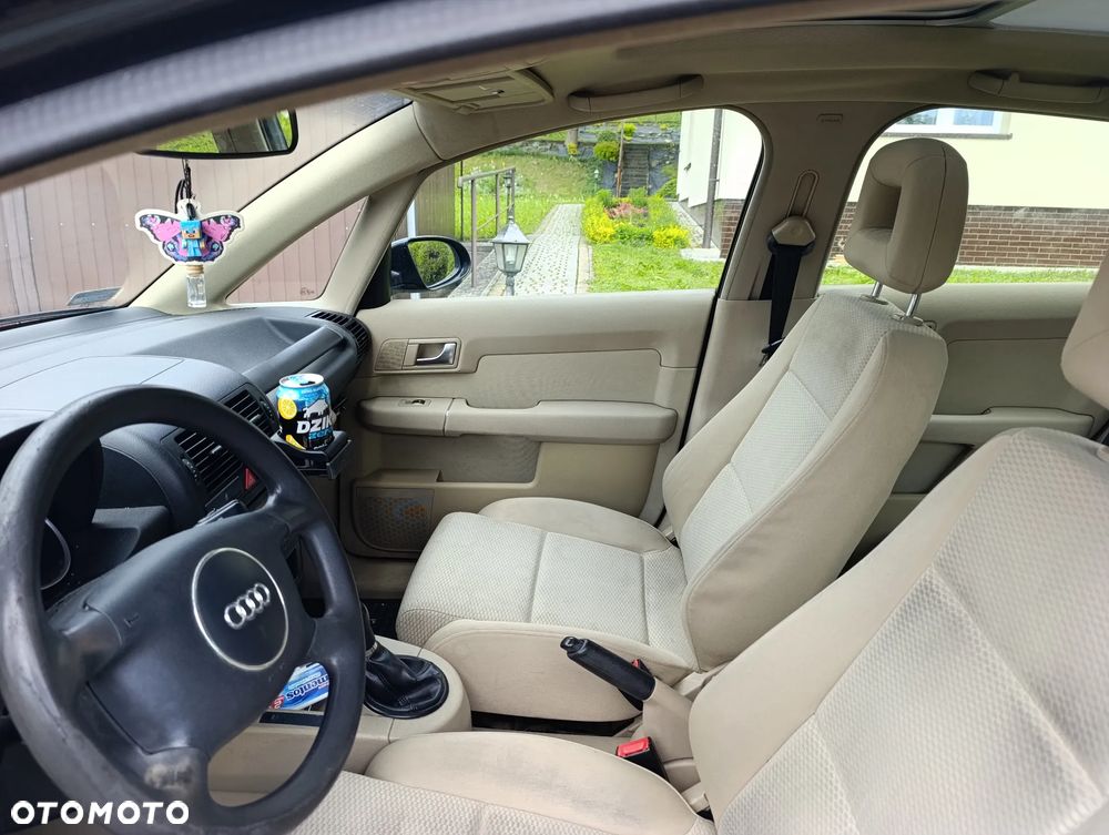 Audi A2 - 8