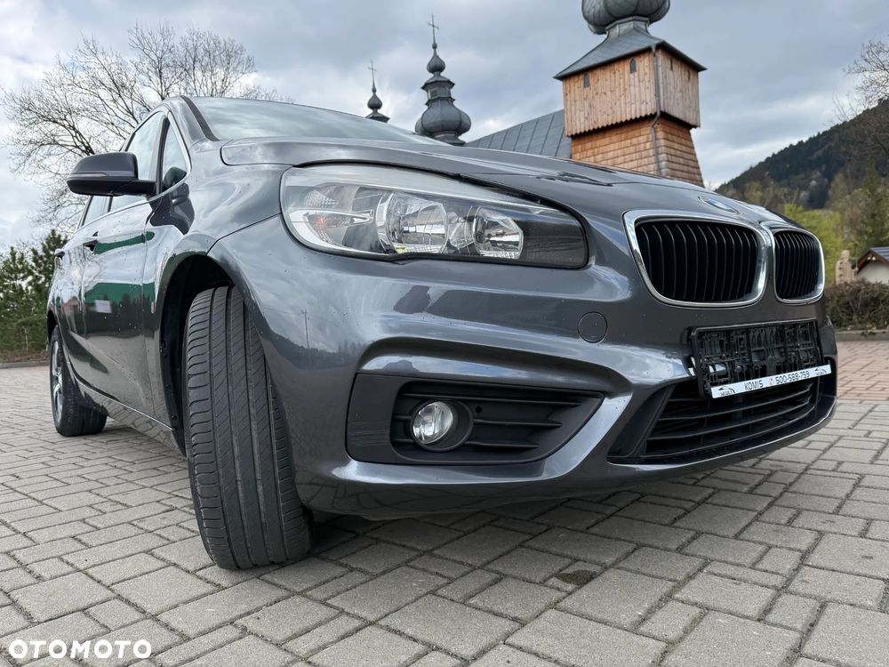 BMW Seria 2 216d - 11
