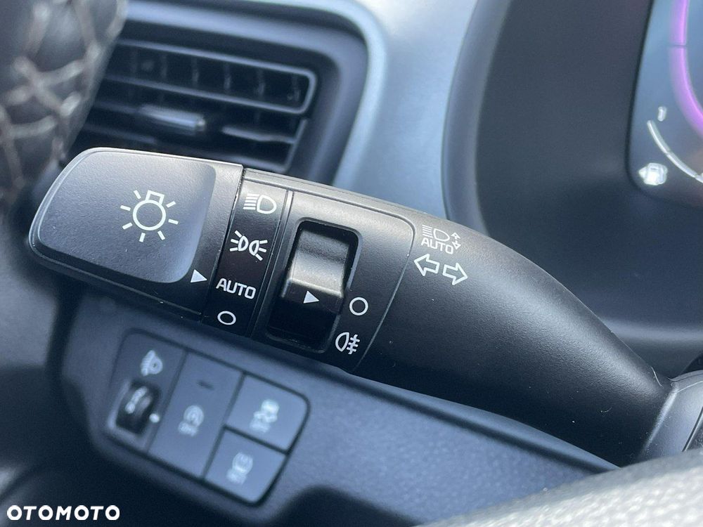 Kia Stonic - 27