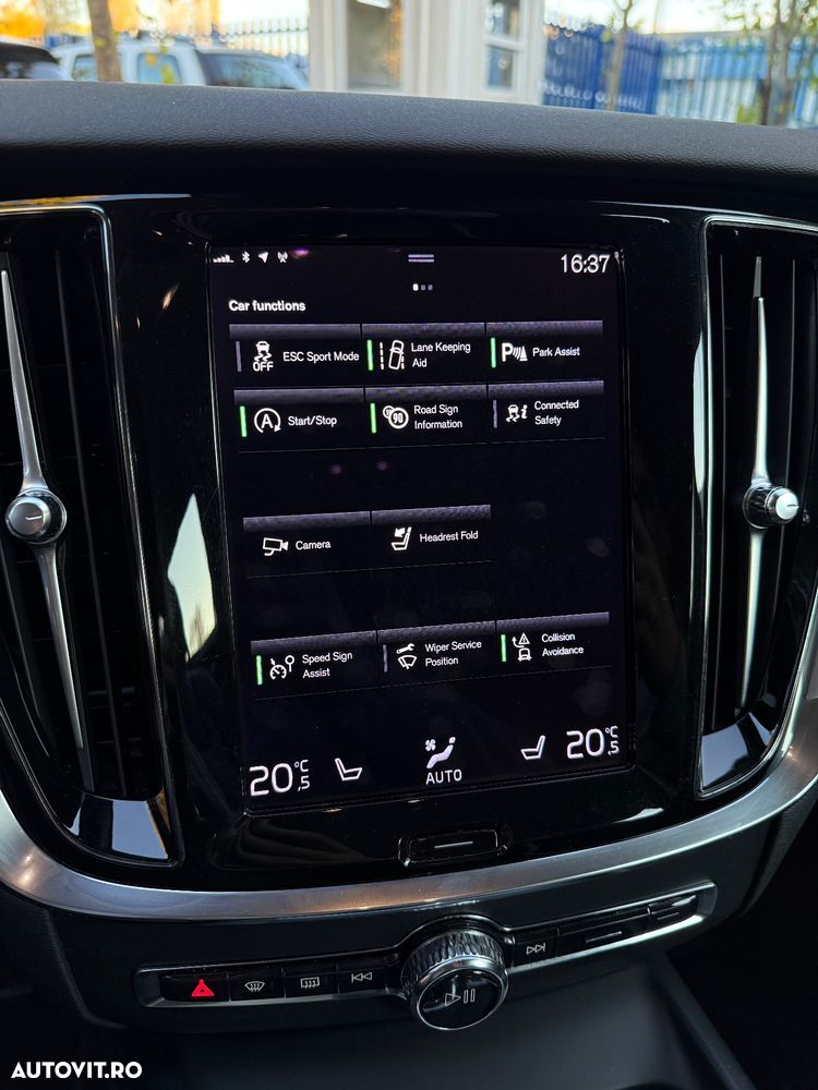 Volvo V60 D3 Momentum Pro - 12