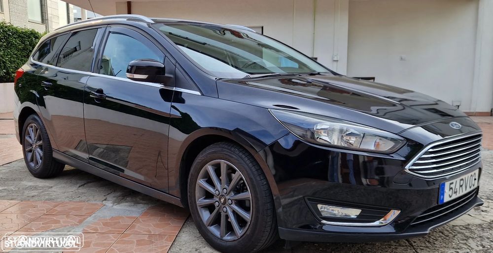 Ford Focus SW - 8