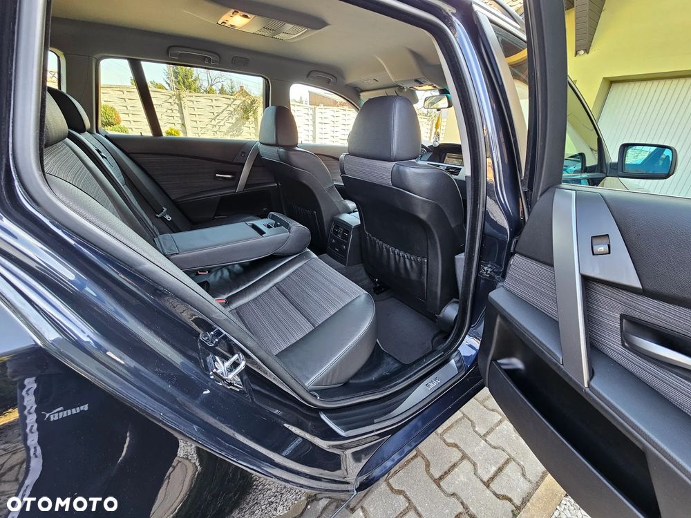 BMW Seria 5 530xi Touring - 3