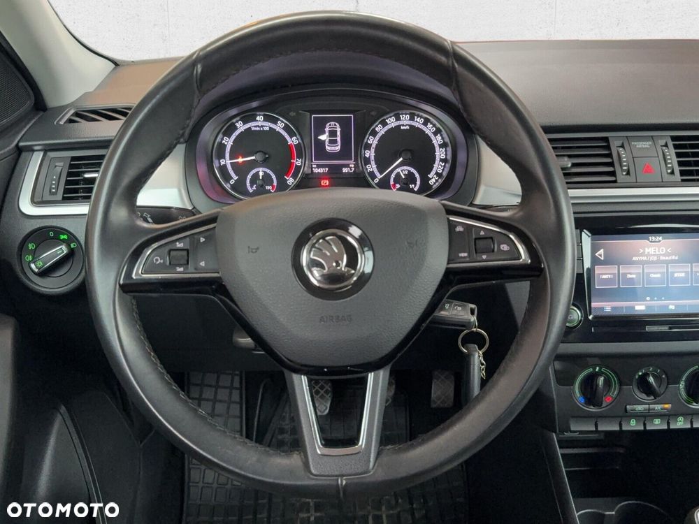 Skoda RAPID - 16