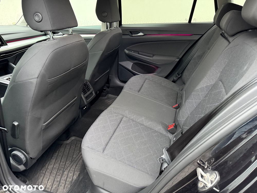 Volkswagen Golf - 24