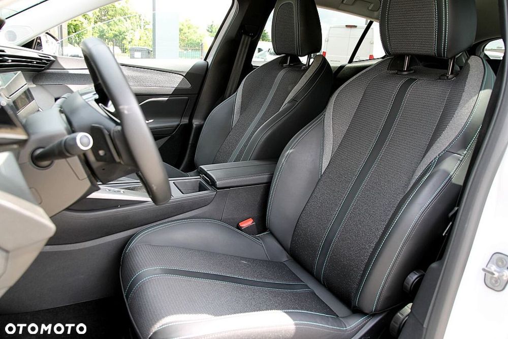 Peugeot 408 - 19