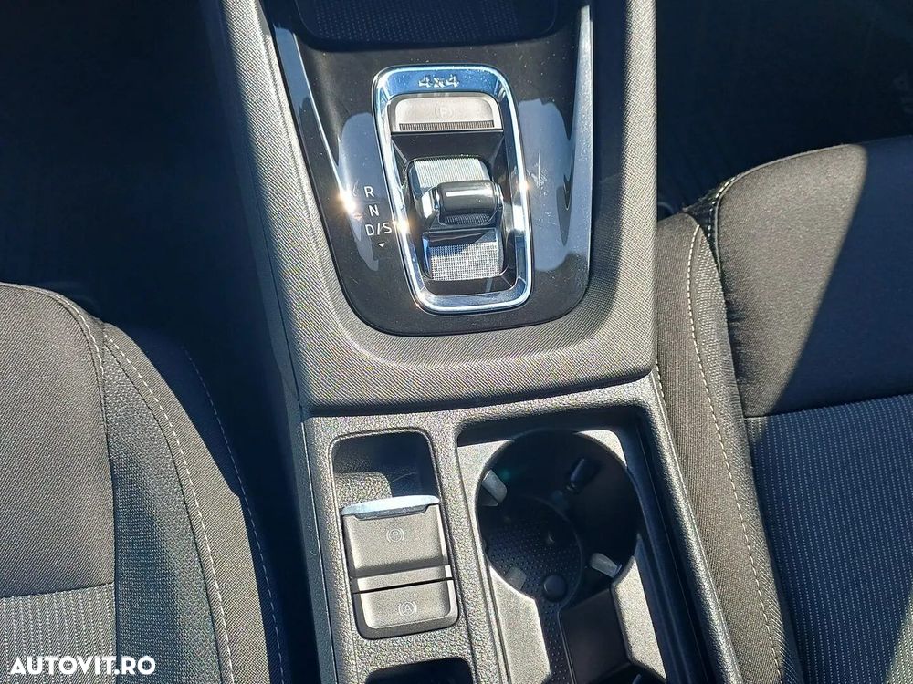 Skoda Octavia 2.0 TDI DSG 4X4 Sportline - 26