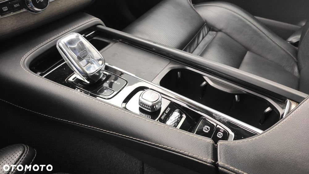 Volvo XC 90 B6 B AWD Inscription 7os - 27