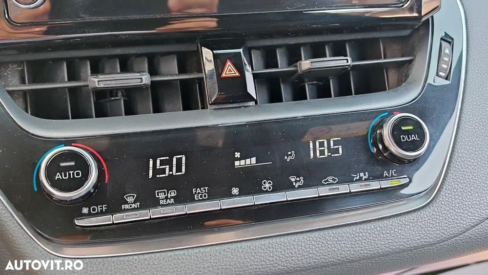 Toyota Corolla - 23