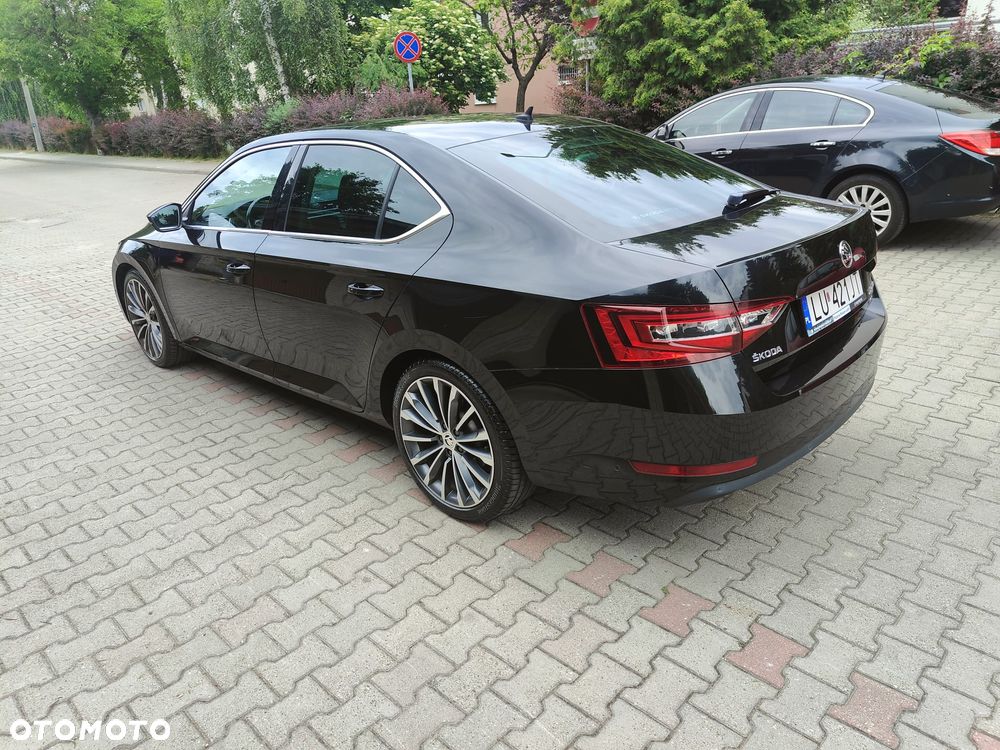 Skoda Superb 2.0 TDI 4x4 L&K DSG - 12