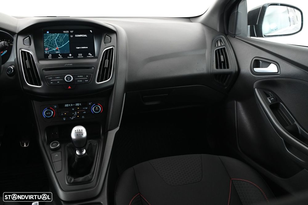 Ford Focus 1.0 EcoBoost ST-Line - 17