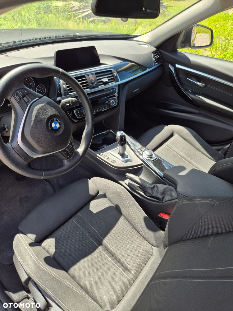 BMW Seria 3 320d xDrive Edition Luxury Line Purity - 22