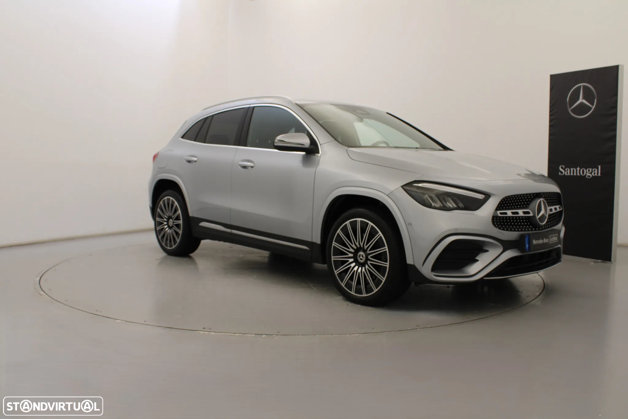 Mercedes-Benz GLA 250 e AMG Line - 2